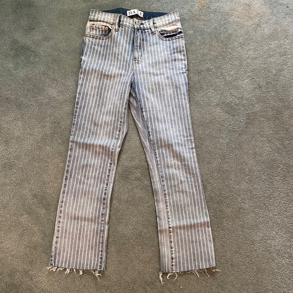 DAZE jeans.